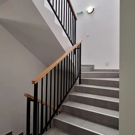 Lux D2 Divcibare